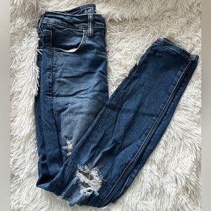 american eagle next level stretch blue distressed skinny jeans!!